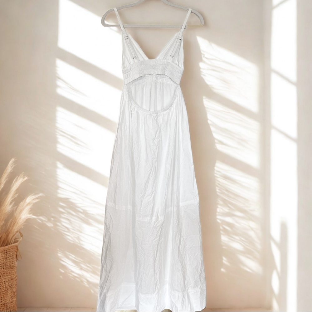 White Sleeveless Maxi Sundress with V-Neck and back cutout - Picture 2 of 7